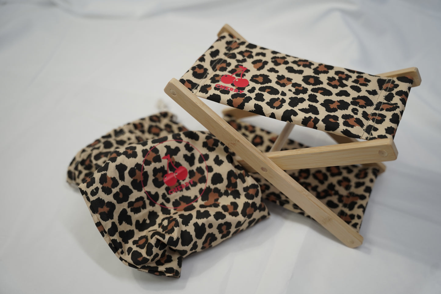 משענת ראש עם תיק אחסון תואם